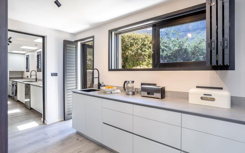 5 Bedroom Property for Sale in Camps Bay Western Cape